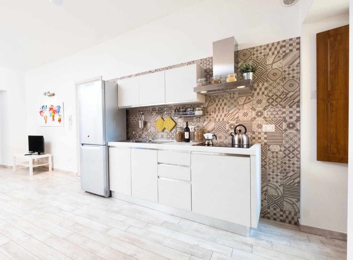 Apollo Home Катания Экстерьер фото